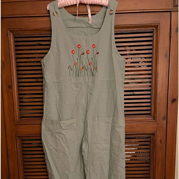 NEW GREEN LINEN ROMPER SIZE MEDIUM - Picture 8 of 9